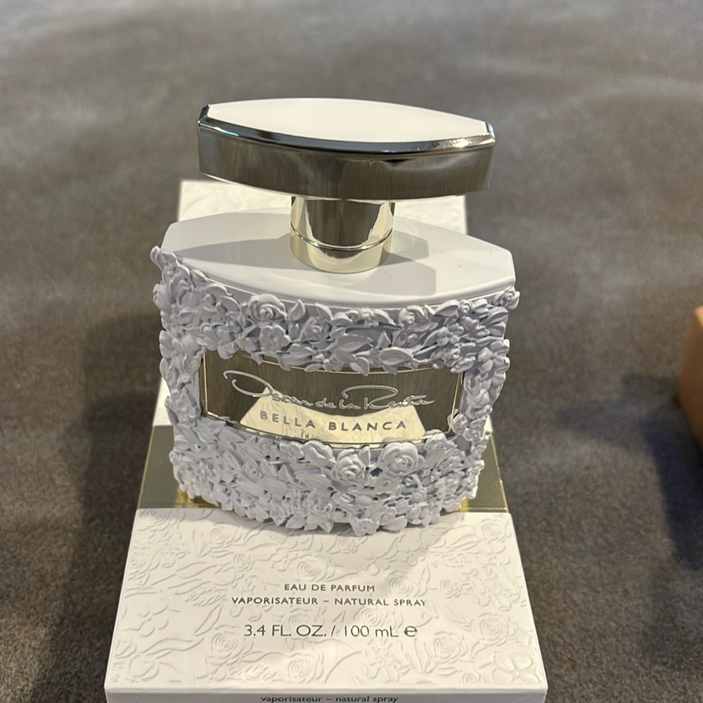 New inbox, Oscar de la Renta full size tester